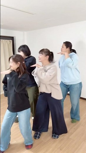 Funny chicken 🐔 banana dance 🍌#dancechallenge