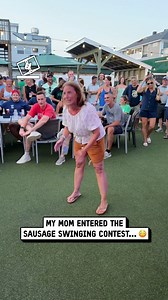 Momma's still got it 😉🌭🙌 | UNILAD