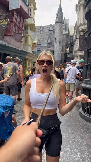 Biagio Lazaric on Instagram: "Magic trick on girlfriend 😂 @kylayesenosky"