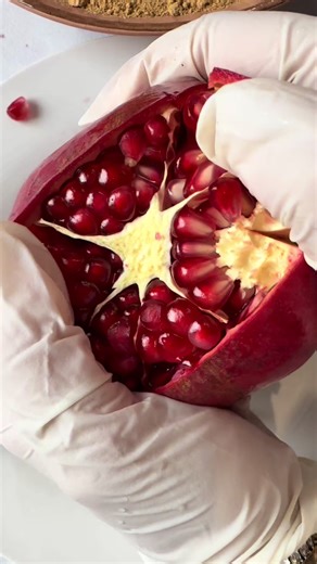 Unlocking the Benefits of Pomegranate Peel Powder