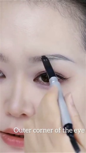 Perfect eyebrow mapping for a clean and natural look! ✨ #EyebrowTutorial #BeautyTips