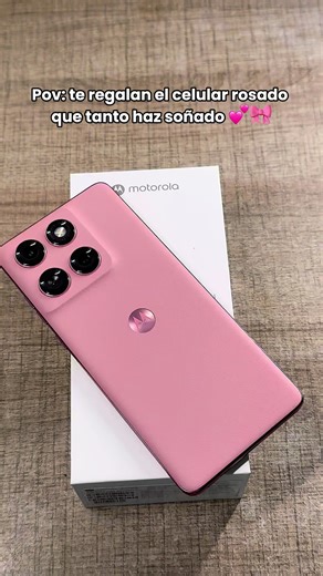 A quién le pedirías este celular rosado? 💗📱 Comparte este video y deja la indirecta clara 😌✨ El Moto Edge 60 Fusión no solo enamora por el color, también por su diseño y potencia 🔥 Disponible en Next Technology para que no se quede solo en el video 😉 #nexttechnology #motoedge60fusion #celularrosado #techlover #regaloperfecto