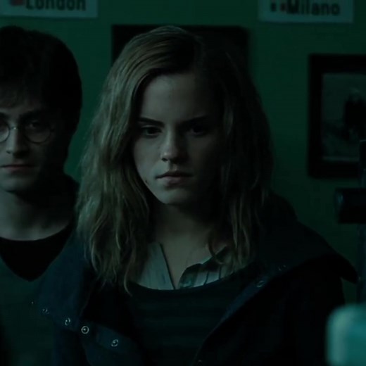 Harry be like: 👀 #harrypotter #harrypottertiktok #harrypotteredit #ronyweasley #hermionegranger #foryoupage #foryou