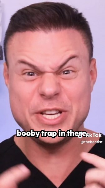 Don’t stress over a pop quiz and a broken bracket! Invisalign® clear aligners are drama free! Check out my B I O to get started today. @invisalign #invisalignpartner #SmileSquad