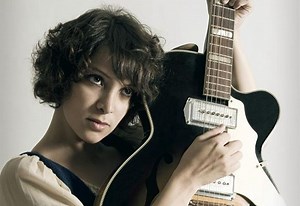 AVE QUE EMIGRA - Gaby Moreno - LETRAS.COM