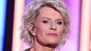 Sophie Davant en couple ? L'animatrice réagit aux rumeurs sur sa vie amoureuse - Télé 2 Semaines