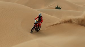 172K views · 773 reactions | For the second year running Team Monster Energy Honda has triumphed in the world's toughest rally due to the exciting and outstanding riding of Kevin Benavides. Honda has a long history of participating in motorsports, with Honda motorcycles first entering competitive racing in 1959. Throughout these 62 years Honda has been committed to creating the best motorcycles for our riders and will continue to do so into the future. | Honda SA | Facebook