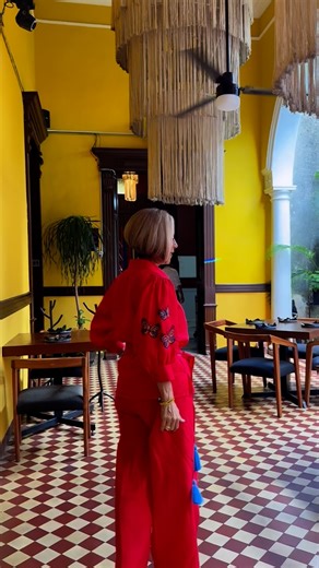 Honey honey, how you thrill me!, aháaaa 🎼🎶 🦋🦋 🦋 | Laura Castro