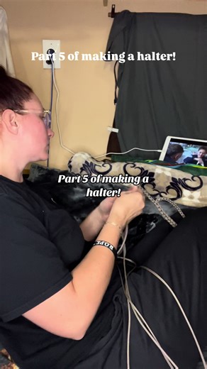 Part 5 of making a custom paracord horse halter! . . . #paracordhalter #customhorsegear #customgear #cowboy #texas