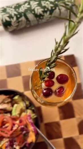 Cozy Friday Night In ✨ | Festive Cranberry Ice Cubes + Easy Cozy Dinner Idea