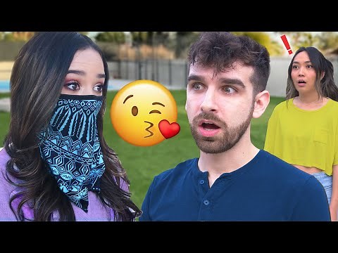 Alie... Don't Tell Regina