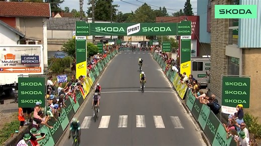 💚 Intermediate sprint We Love Cycling 💚 🇪🇷 Biniam Girmay - 11 pts 🇧🇪 Jasper Philipsen - 10 pts 🇫🇷 Bryan Coquard - 9 pts 💚 Biniam Girmay consolidates is green jersey. 💚 Biniam Girmay conforte son maillot vert. #TDF2024 | Le Tour de France