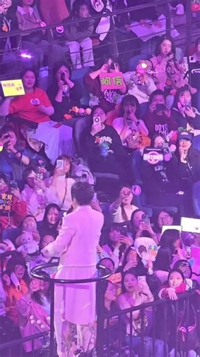 平等地羡慕武汉FF前排的每一个老师们😭#神级live现场 #演唱会回忆 #Fforever