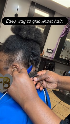 Menifee~🇺🇸braider on Instagram: "Box braid grip tutorial 🥰 #boxbraidtutorial#braidernearme#menifee#braidsofinstagram#perfectbraider#cleanbraid"