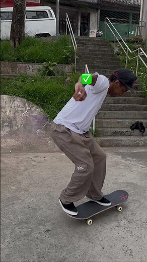 Tutorial Fakie Frontside flip 180! #skateboard #tutorial #fakiefrontsideflip #tips #manobra