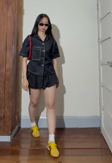 Stylish Black Polo Outfit Ideas for Women