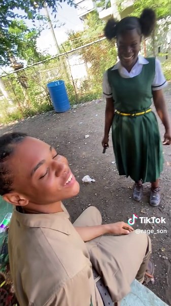 Capital Hub (@rage_son)’s video of girl do big edges