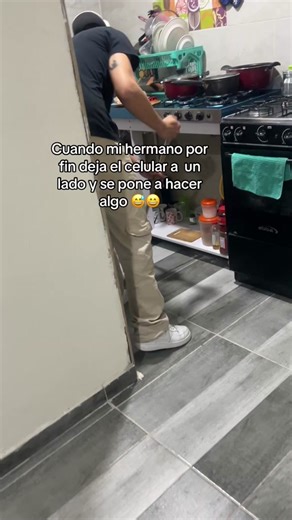 Aclaro que él no es asi jajajaja, pero me gusta el contenido jajajaja @Gio_Ramirez