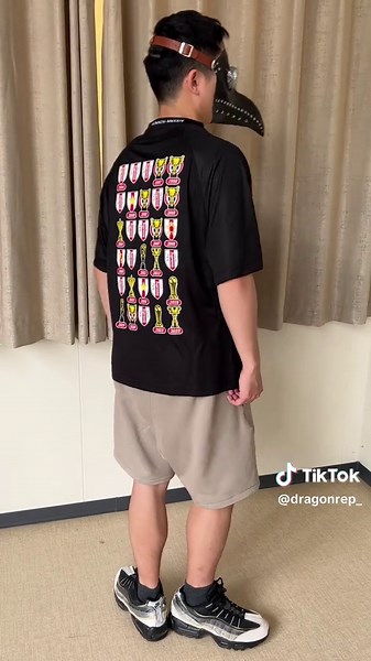 #fyp #heatreactive #dragon #review #streetwear #fashion #streetwear #supreme