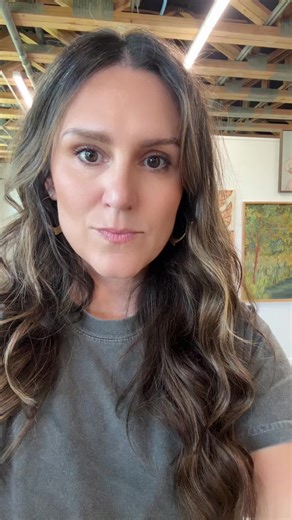 Flowers and butterflies, since the beginning of time, we artists have absolutely obsessed over their beauty. A whole wall?? I think yes. Let me deep dive obsess over this, brb. #butterflyart #floralart #butterflies #designerart #boutiqueart