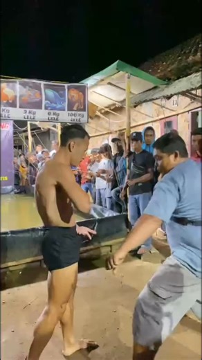 Wawan Suwandi on Instagram: "Dapet challenge 40kg 10 kali BODYSHOOT dari kak RIKI😍😍😍 CHALLENGE APA LAGI MALAM INI? JOIN LIVE SEKARANG 20:00-02:00 WIB #thetank #pemancingangratis #challenge #bersedekah"