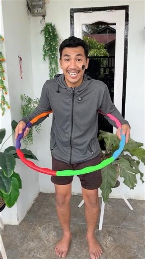 adik gak tau cara hula hoop