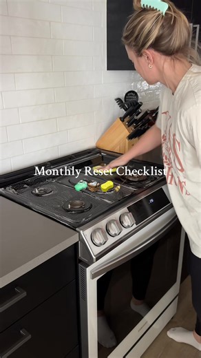 Effective Monthly Cleaning Checklist for a Fresh Home