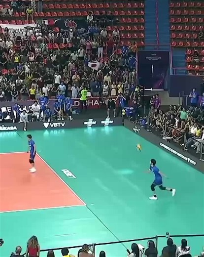 Thunder Smash 🤯🏐 . . . . . . . . . . . . . .. . #volleyball #volleyballworld #volleyballplayer #fyp #viral
