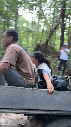 Trekking on the mountain of Phnom Tbeng in Preah Vihear Temple Part 1