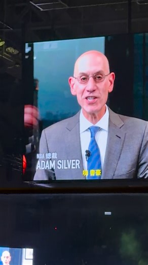 小亮 on Instagram: "Jeremy Lin退休了 其實在我心中 他還是在NBA🥹"