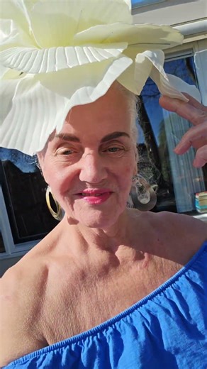 mijn kunst is eindeloos ver in alle facetten van mijn leven www.carlastrik.nl