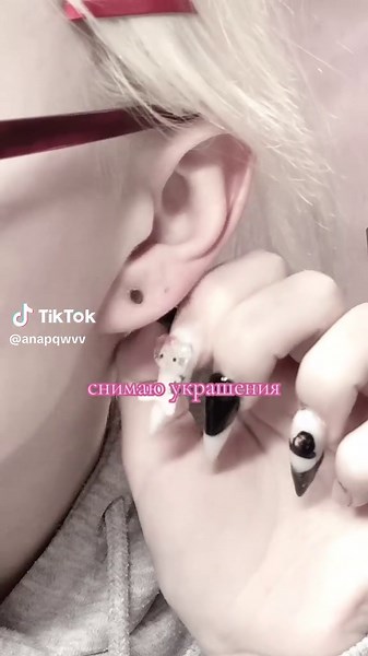 Piercing Tunnels and Stretching Techniques Explained