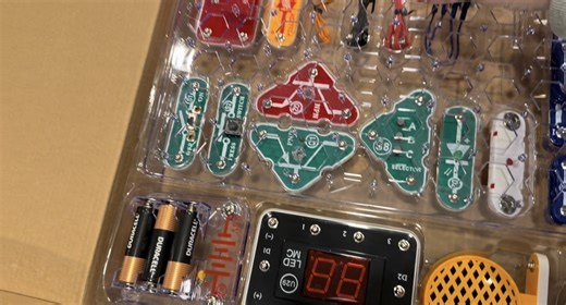 Watch Whats actually included with the snap circuit arcade? on Amazon Live