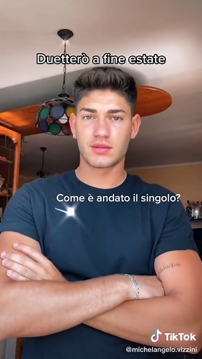 Video Porno di Annarita Esposito: il singolo estivo più emozionante