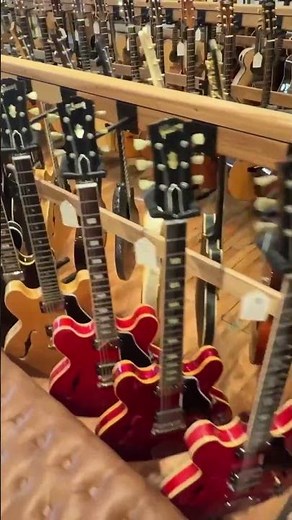 Checkin' The Racks - Nashville Guitar Shop Field Trip - Carter Vintage Guitars #guitargear