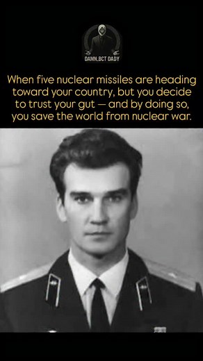 The next ruler on Instagram: "On the night of September 26, 1983, the world came dangerously close to total destruction without even knowing it. In a Soviet early-warning command center, officer Stanislav Petrov was on duty, monitoring the systems that detected potential nuclear attacks from the United States. Suddenly, alarms blared. The system reported that a nuclear missile had been launched from the US toward the Soviet Union. Moments later, it detected four more missiles following the same 