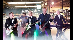 Status Quo a retravaillé un de ses classiques pour une grande chaîne de magasins - RTBF Actus