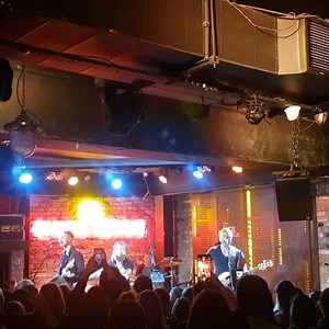 3 comments | The Calling rocking the Chalk Venue tonight. #thecalling #liveatchalkvenue #chalkvenue #liveinswords #mpi @chalkvenue @madpromotions @mpi | Madpromotions | Facebook