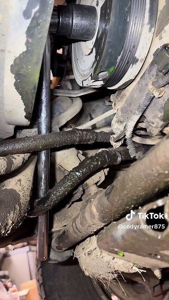 Crank bolt trick for Duramax. I did it one more time then took it out by hand. Learned this probably 12 years ago. #mechanicsoftiktok #duramax #worksmarter.