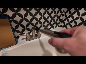 Utility Sink Faucet, Laundry Room Faucet with Pull Out Sprayer