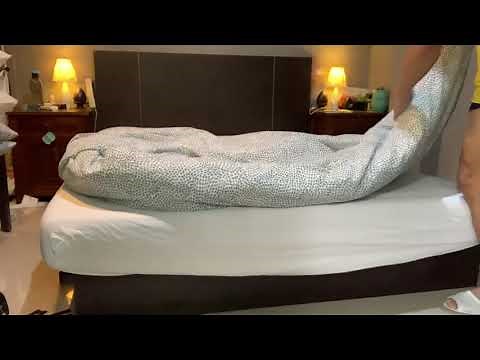 How to put an IKEA Duvet into Quilt Cover