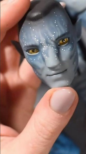 ‪@EsteraDolls‬ makes highly detailed & articulated custom Avatar action figures. Better than Hot Toys?