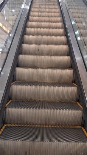 Magic stairs! #escalator #magic