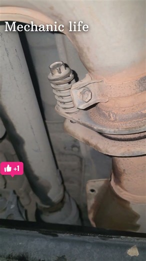Exhaust Bolt Fitting Trick. 🚗💨Easy & smooth installation!⚙️🔥#MechanicLife #ExhaustRepair #Automotive