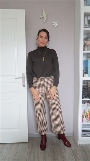 Tenue avec un pantalon carreaux Vichy