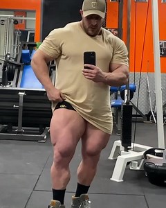 2.7K views · 244 reactions | Last night leg workout... legs are starting to take shape again now that I've cleaned up my food | Jake Nikolopoulos | Facebook