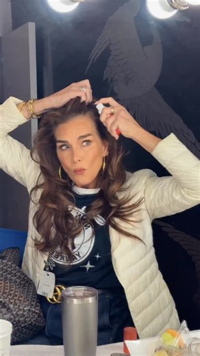 Brooke Shields on Instagram: "2026... I’m ready for you 💫"