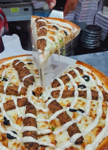 Mastering Pizza Techniques with Chef Umair