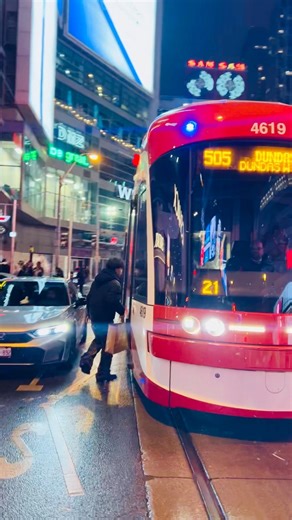 372 reactions · 21 shares | Busy city  night street videoDundas street, Toronto… #nightlife #cityscape #toronto #ontario #canada@Das Das | Das Das | Facebook