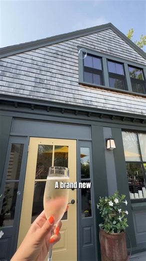 Coastal Bubbles Wine Bar is now open in Downtown, New Bedford. 🍷 🧀 Give them a visit at 1 Johnny Cake Hill. | New Bedford Guide